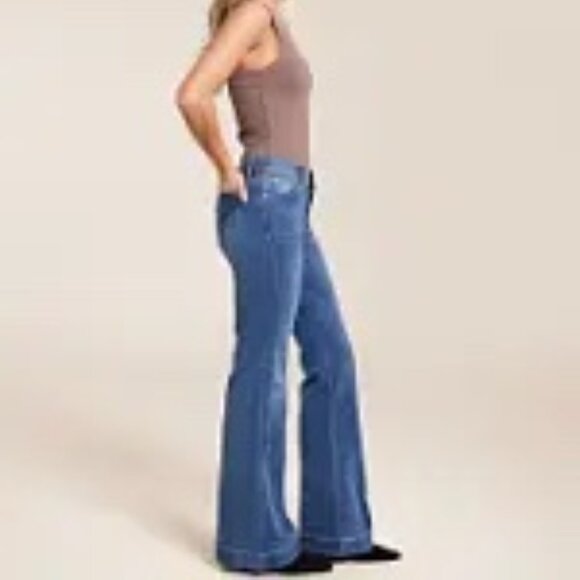 7ForAllMankind Tailorless Dojo in Distressed Authentic Light 33 *NWT* - Picture 2 of 3